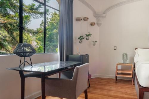 Pug Seal Polanco Allan Poe Pug Seal Polanco Allan Poe