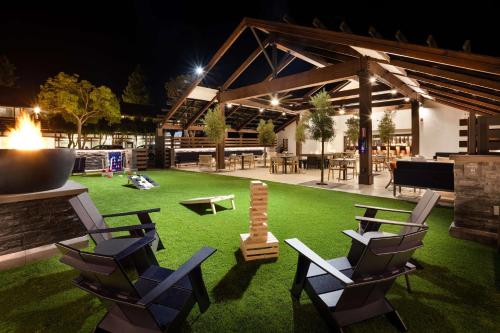 ทัศนียภาพ, The Hadsten Solvang, Tapestry Collection by Hilton in โซลแวง (CA)
