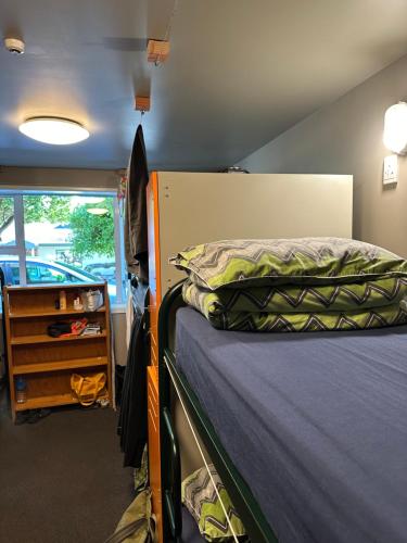 Hippo Lodge Backpackers – Queenstown, CA