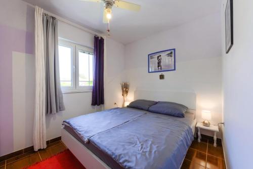 Apartments by the sea Vir - 22208 - image 2