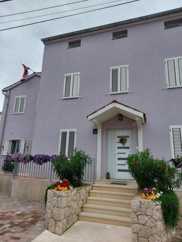 Apartments with a parking space Losinj, Losinj - 22870