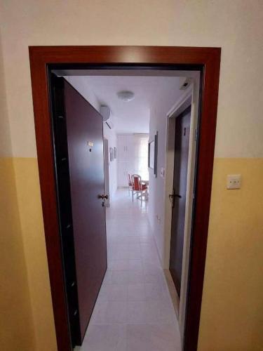 One-Bedroom Apartment with Balcony image 1