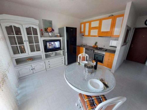 One-Bedroom Apartment with Balcony image 5