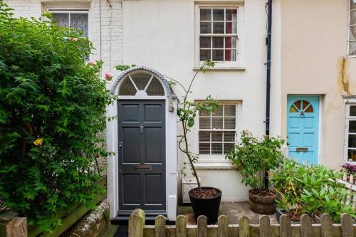 Super central cosy & cute North Laine cottage