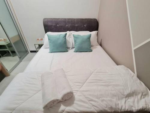 Tiny Studio Suite Near Gleneagles 10 mins to KLCC