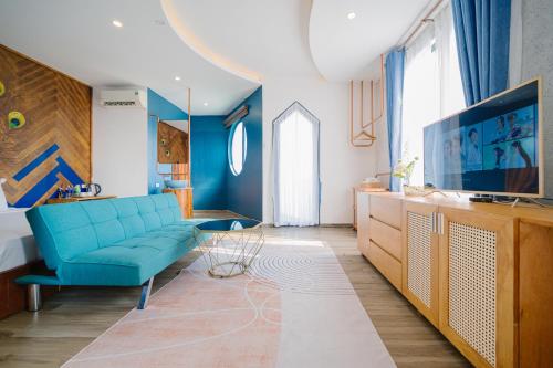 Deluxe Double Room with Balcony image 10