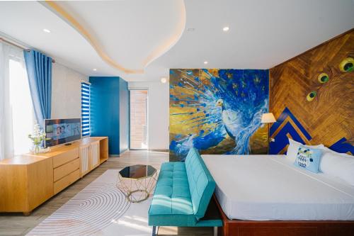 Deluxe Double Room with Balcony image 7