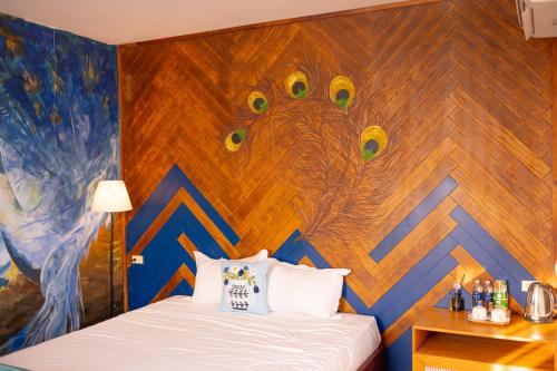 Deluxe Double Room with Balcony image 5
