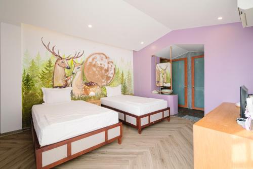 Twin Room image 6