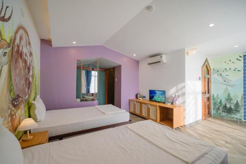 Twin Room image 9