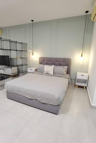 Modern Comfy Studio Permaisuri 2 Carpark WIFI, Kuala Lumpur