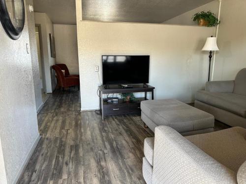 Apartment image 6