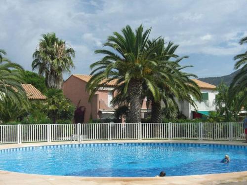 Appartement Le Lavandou, 3 pièces, 4 personnes - FR-1-251-748