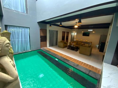 Bali queen elephant boutique villa