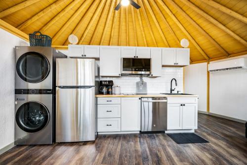 Freedom Yurt Cabins - Reserve Yurt Campground in Canyon Lake, USA