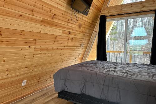 Overlook Cabin in Newport, USA