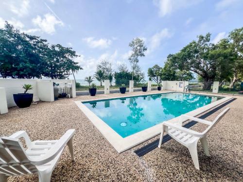 . La Riviera One - Coastal Lifestyle - Three Bedroom