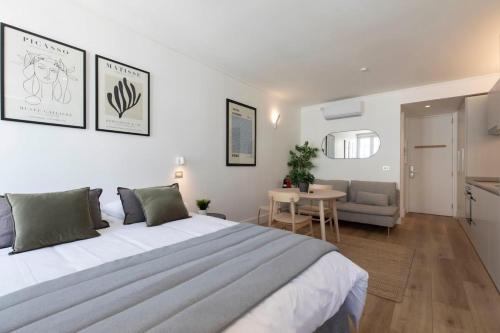 HOM I Encantador Departamento Estudio en Santiago Centro