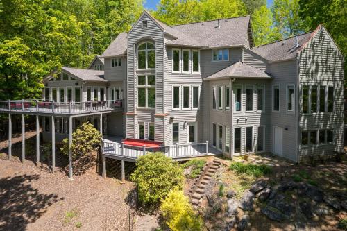 Lakeside Paradise - Luxury by the lake in Afton, USA