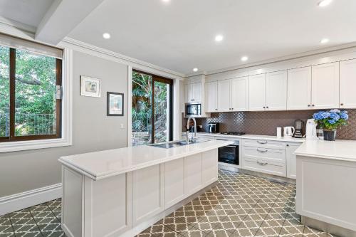 Villa Rose - image 2