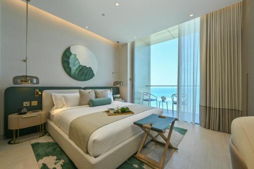 Sea View Suite - King Bed room in Onyx Rotana