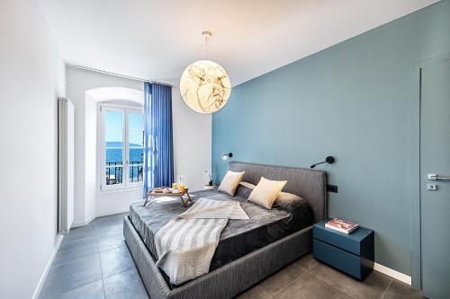 Superior One-Bedroom Apartment