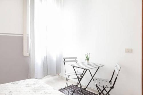 Domus Merulana Bed and Breakfast Room Type - Double Room with Shared Bathroom