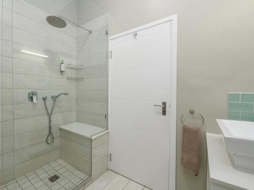 Studio Apartment with Patio image 7