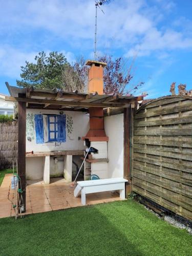 Mobile home à 200m de la mer dans camping familial avec piscine, jeux et activités