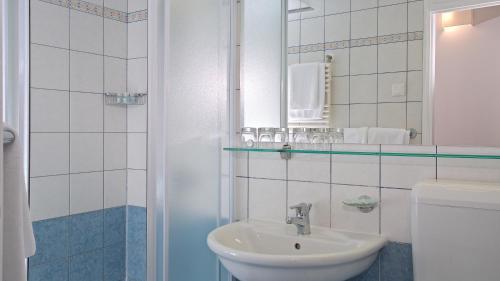 Arena Hotel Holiday - image 2