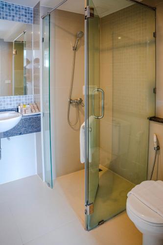 room detail thumbnail 2