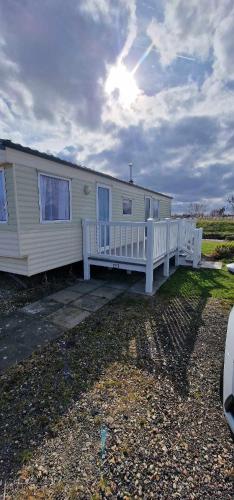 Elle, Mablethorpe