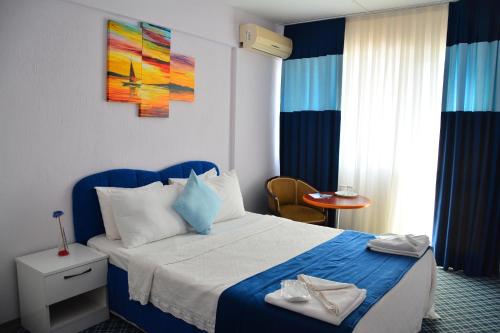 Gumuldur Mavi Deniz Hotel Stop at Gumuldur Mavi Deniz Hotel to discover the wonders of Izmir. The property features a wide range of facilities to make your stay a pleasant experience. 24-hour front desk, express check-in/check