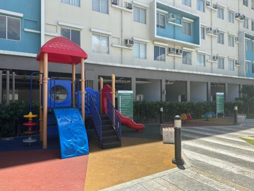 Two Bedroom Condo Unit 2920 - One Spatial Iloilo - 놀이터