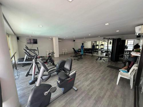 Two Bedroom Condo Unit 2920 - One Spatial Iloilo - 피트니스 센터