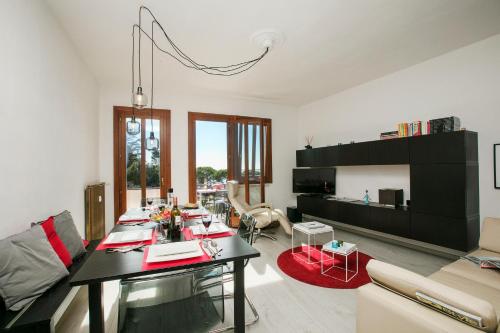  Spiaggia Azzurro -lakeside with terrace - Happy Rentals in Toscolano-Maderno