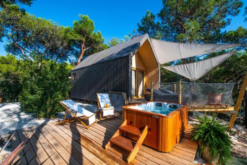 Arena One 99 Glamping photo 2