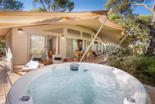 Arena One 99 Glamping - image 6