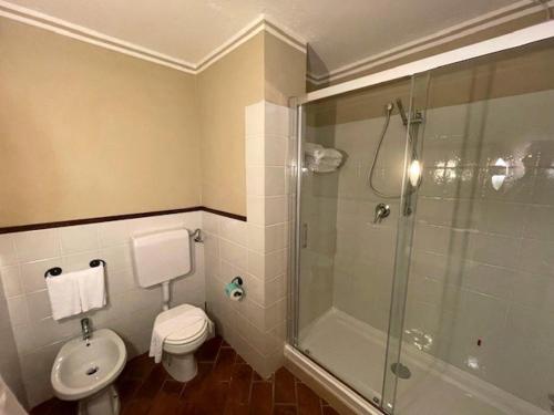 勒卡斯科隆尼切乡村民宿