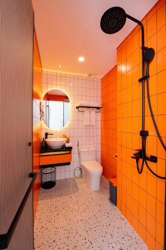 room detail thumbnail 2