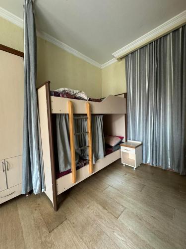 TJ+ Hostel – Batumi, IL