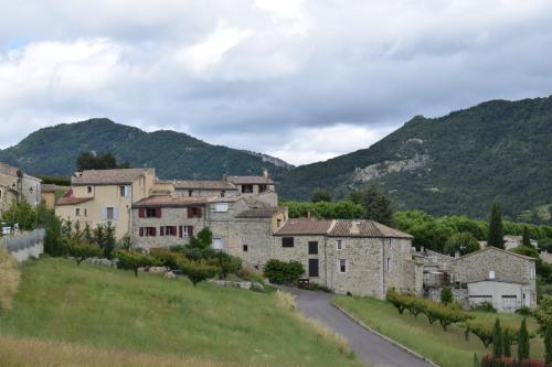 Apkārtne, Saint Sauveur havre de paix in Saint-Sauveur-Gouvernet