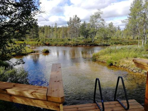 Wilderness Hotel Muotka & Igloos - image 9