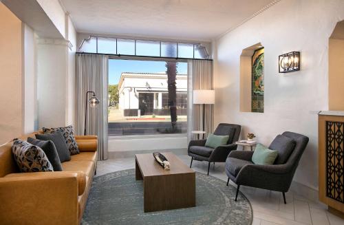 Holiday Inn Express Santa Barbara an IHG Hotel - main image