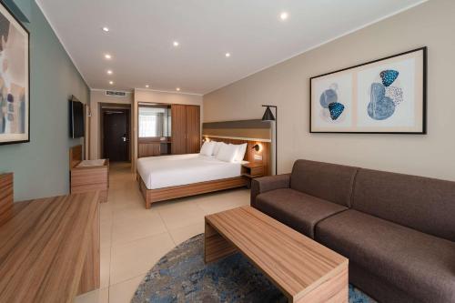 Dolmen Hotel Malta - image 7