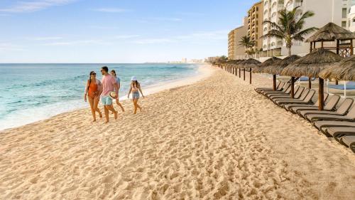 Hilton Cancun Mar Caribe All-Inclusive Resort