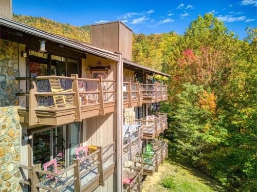 Spectacular View-dog Friendly- Pool-peaceful