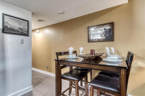 Spectacular View-dog Friendly- Pool-peaceful