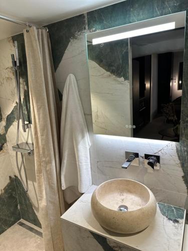Zuhanyzó, Studio luxe dans le vignoble in Villers-Allerand