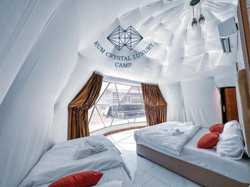 Rum Crystal Luxury Camp